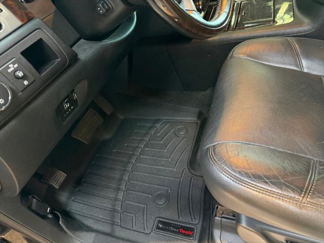 Photo of 2014 Onyx Black GMC Yukon