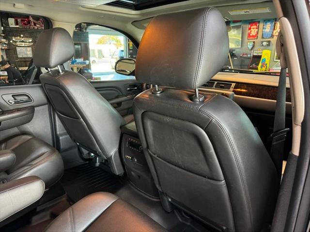 Photo of 2014 Onyx Black GMC Yukon