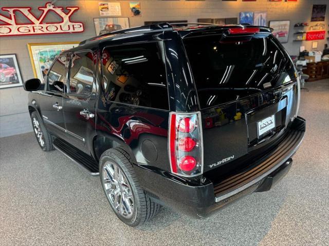 Photo of 2014 Onyx Black GMC Yukon
