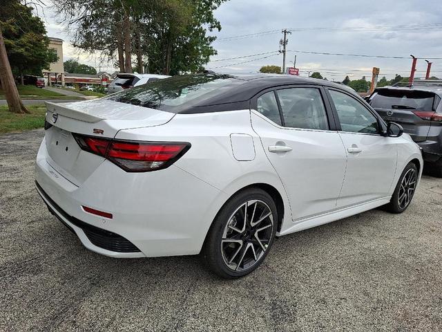 Photo of 2025 White Nissan Sentra