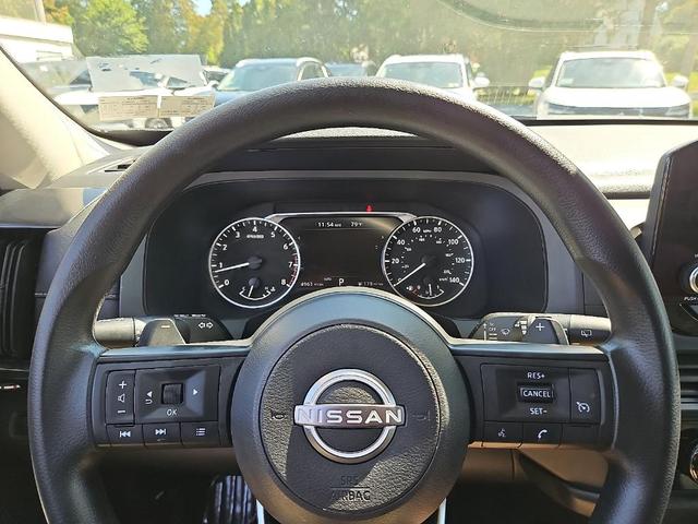 Photo of 2024 Gun Metallic Nissan Pathfinder