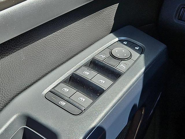 Photo of 2024 Gun Metallic Nissan Pathfinder