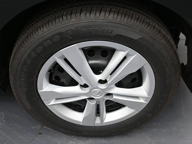 Photo of 2025 Gunmetal Nissan Kicks