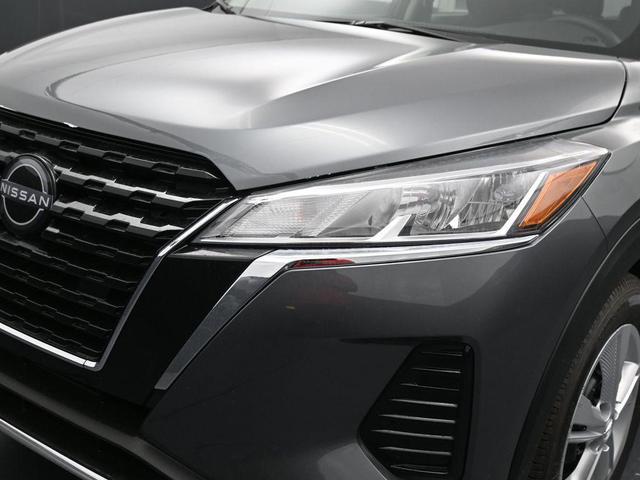 Photo of 2025 Gunmetal Nissan Kicks