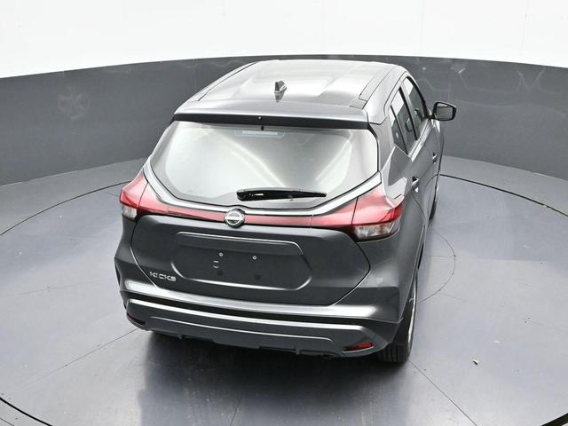 Photo of 2025 Gunmetal Nissan Kicks