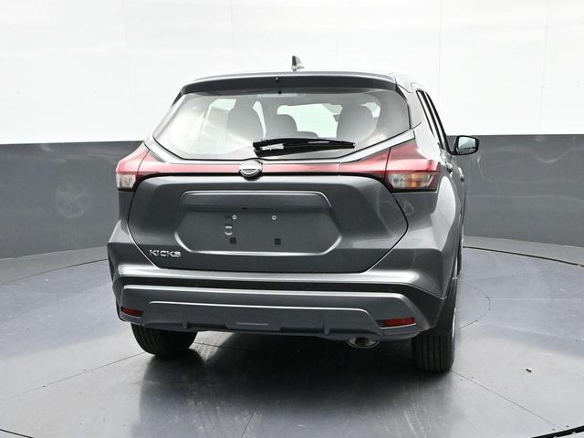 Photo of 2025 Gunmetal Nissan Kicks