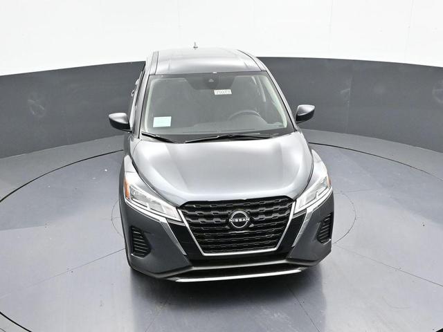 Photo of 2025 Gunmetal Nissan Kicks