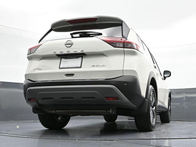 Photo of 2023 Pearl White Tricoat Nissan Rogue