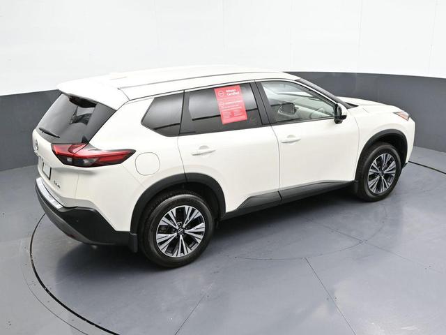 Photo of 2023 Pearl White Tricoat Nissan Rogue