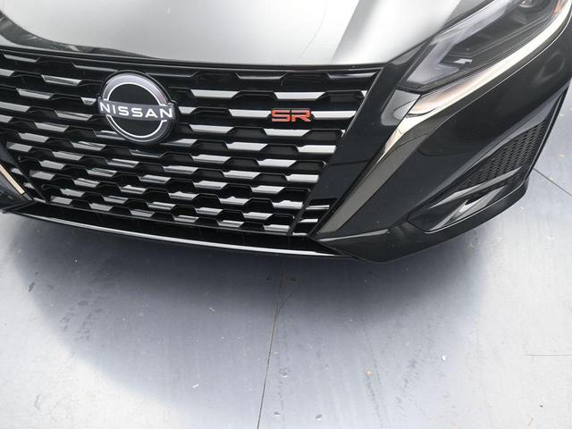 Photo of 2025 Super Black Clearcoat Nissan Altima