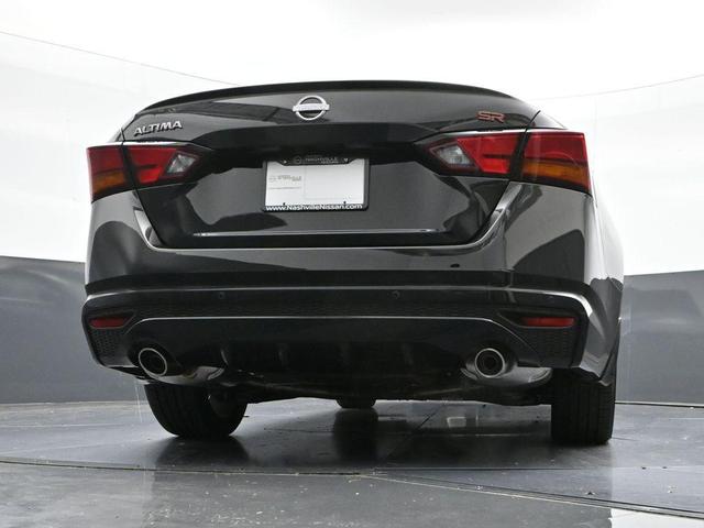 Photo of 2025 Super Black Clearcoat Nissan Altima