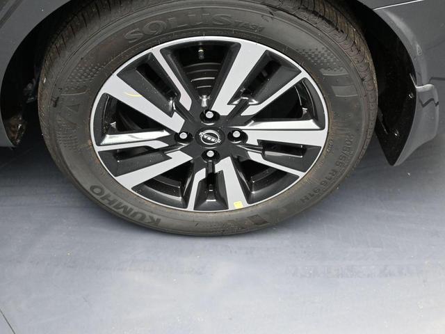 Photo of 2025 Gunmetal Nissan Versa