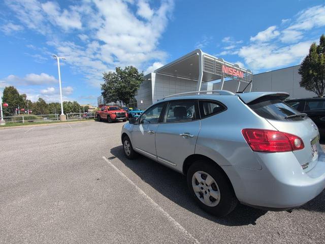 Photo of 2015 Brilliant Silver Nissan Rogue Select