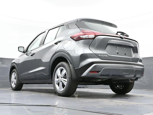 Photo of 2025 Gunmetal Nissan Kicks