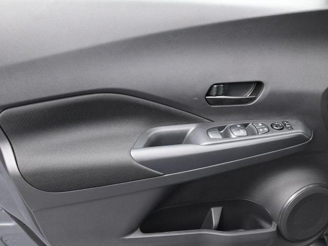 Photo of 2025 Gunmetal Nissan Kicks
