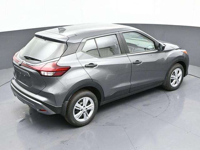 Photo of 2025 Gunmetal Nissan Kicks