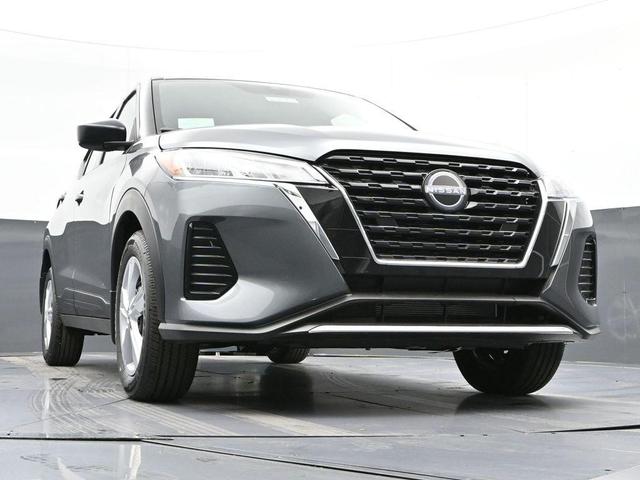 Photo of 2025 Gunmetal Nissan Kicks