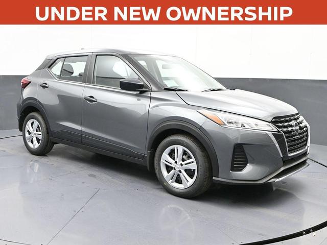 Photo of 2025 Gunmetal Nissan Kicks