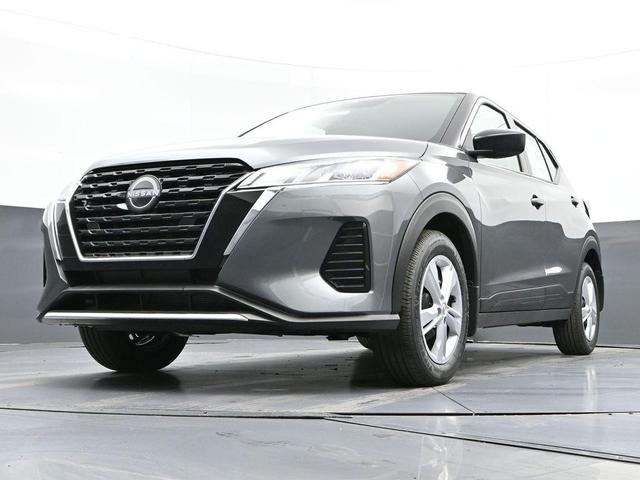 Photo of 2025 Gunmetal Nissan Kicks