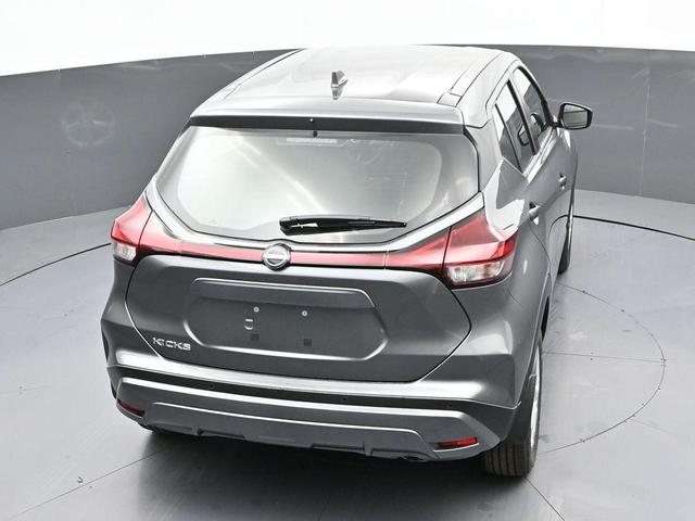 Photo of 2025 Gunmetal Nissan Kicks