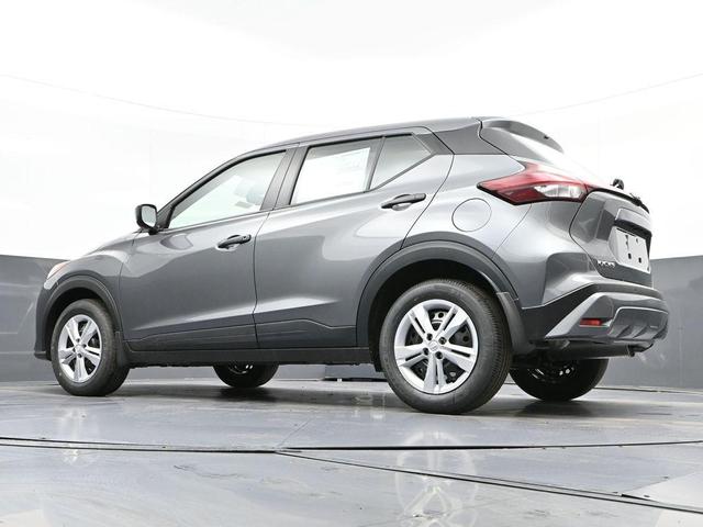 Photo of 2025 Gunmetal Nissan Kicks