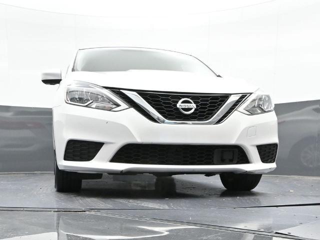 Photo of 2019 Aspen White Tricoat Nissan Sentra