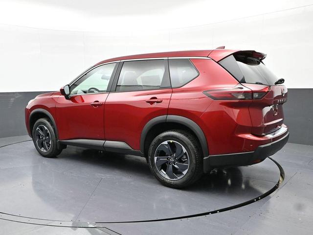 Photo of 2025 Scarlet Ember Tintcoat Nissan Rogue