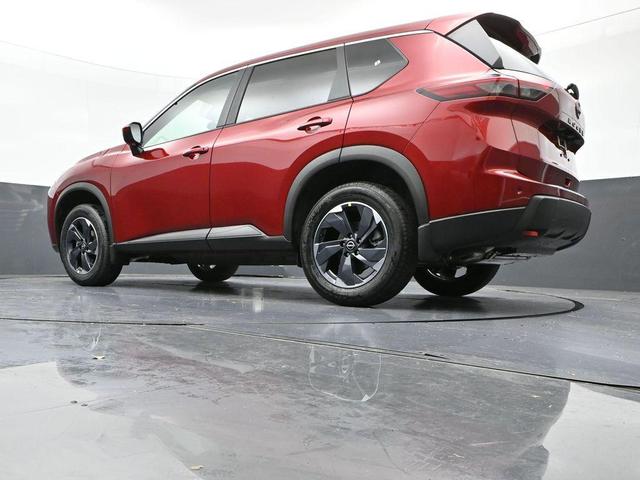 Photo of 2025 Scarlet Ember Tintcoat Nissan Rogue