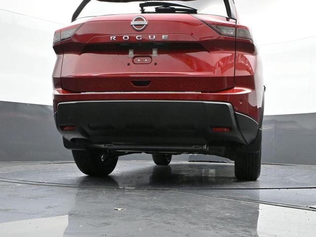 Photo of 2025 Scarlet Ember Tintcoat Nissan Rogue