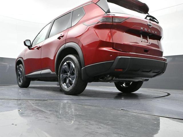 Photo of 2025 Scarlet Ember Tintcoat Nissan Rogue