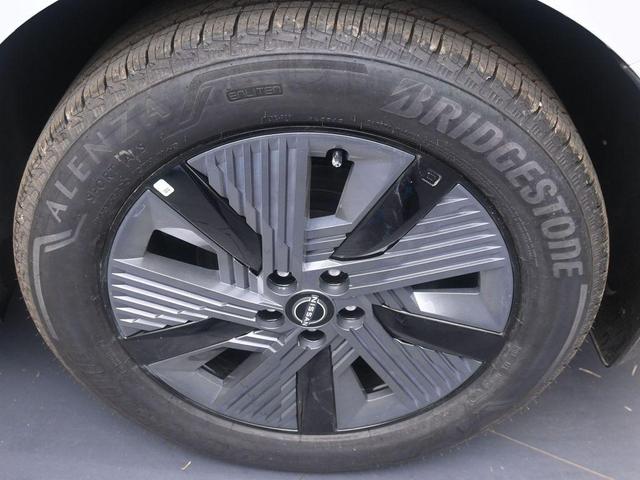 Photo of 2025 Everest White Pearl Tricoat Nissan Murano