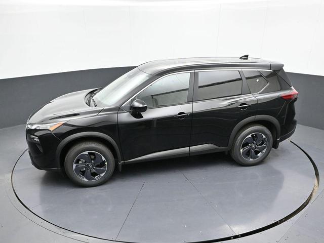 Photo of 2025 Super Black Nissan Rogue