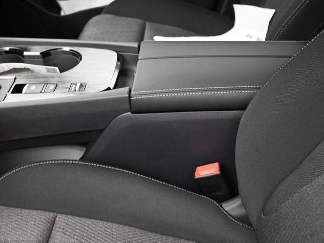 Photo of 2025 Super Black Nissan Rogue