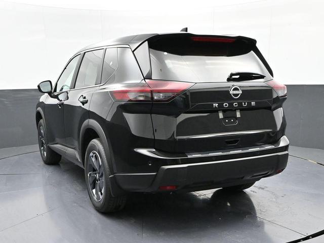 Photo of 2025 Super Black Nissan Rogue