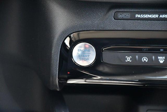 Photo of 2025 Silver Metallic Ford Escape