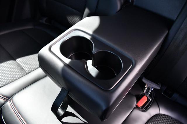Photo of 2025 Silver Metallic Ford Escape