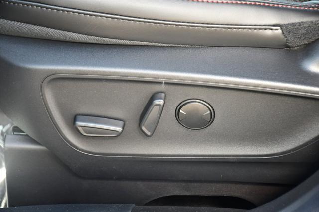 Photo of 2025 Silver Metallic Ford Escape