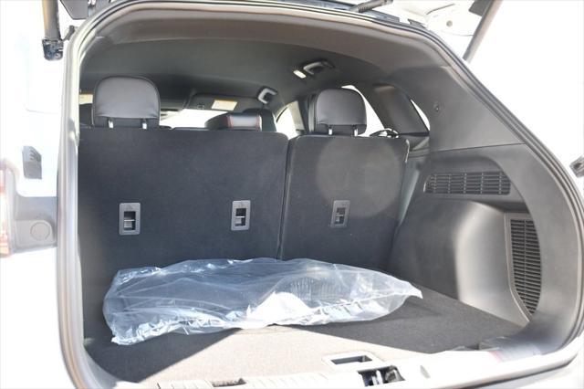 Photo of 2025 Silver Metallic Ford Escape