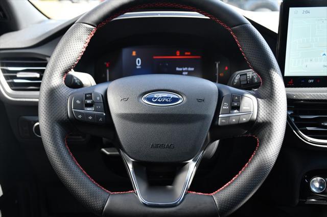 Photo of 2025 Silver Metallic Ford Escape