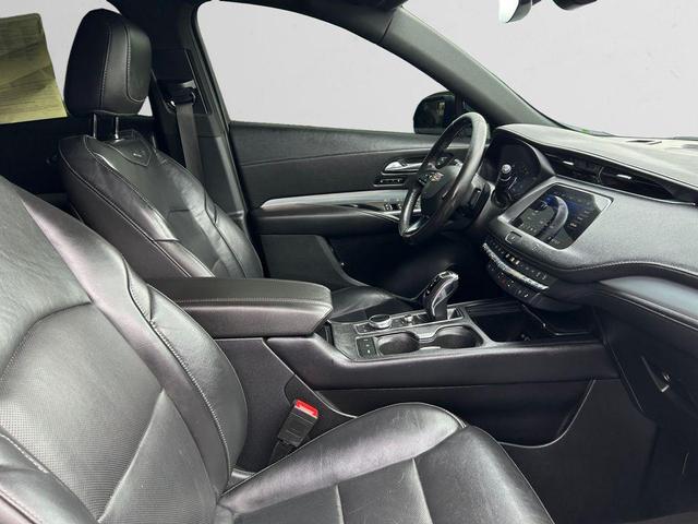 Photo of 2019 Atlantic Metallic Cadillac XT4