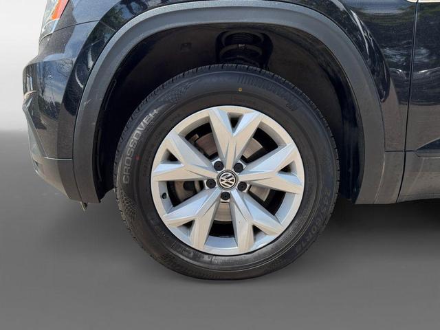 Photo of 2018 Deep Black Pearl Volkswagen Atlas