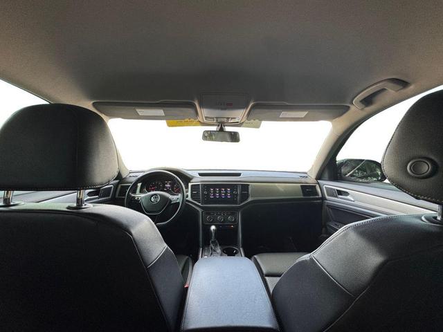 Photo of 2018 Deep Black Pearl Volkswagen Atlas