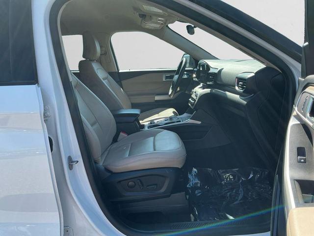 Photo of 2024 Oxford White Ford Explorer