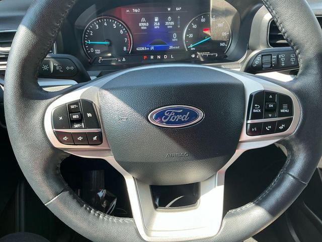 Photo of 2024 Oxford White Ford Explorer