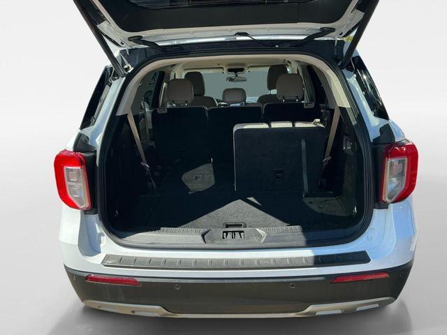 Photo of 2024 Oxford White Ford Explorer