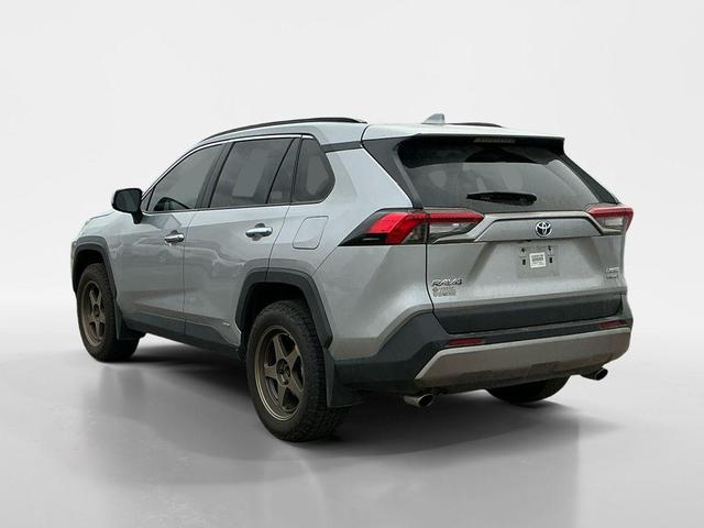 Photo of 2024 Silver Sky Metallic Toyota RAV4 Hybrid