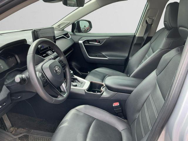 Photo of 2024 Silver Sky Metallic Toyota RAV4 Hybrid