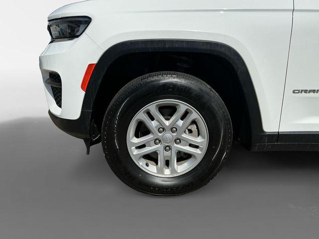 Photo of 2023 Bright White Clearcoat Jeep Grand Cherokee
