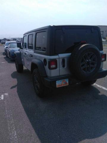 Photo of 2024 Silver Zynith Clearcoat Jeep Wrangler