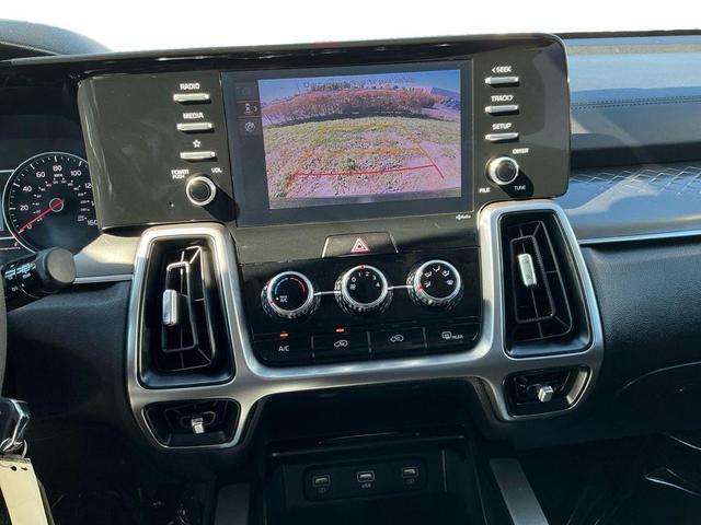 Photo of 2022 Ebony Black Kia Sorento